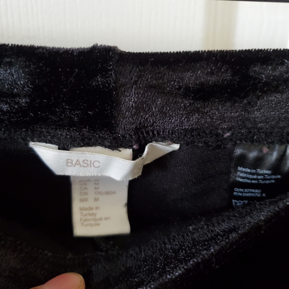 H&M Black Velvet Leggins Pants Women's Size Medium - Picture 3 of 5